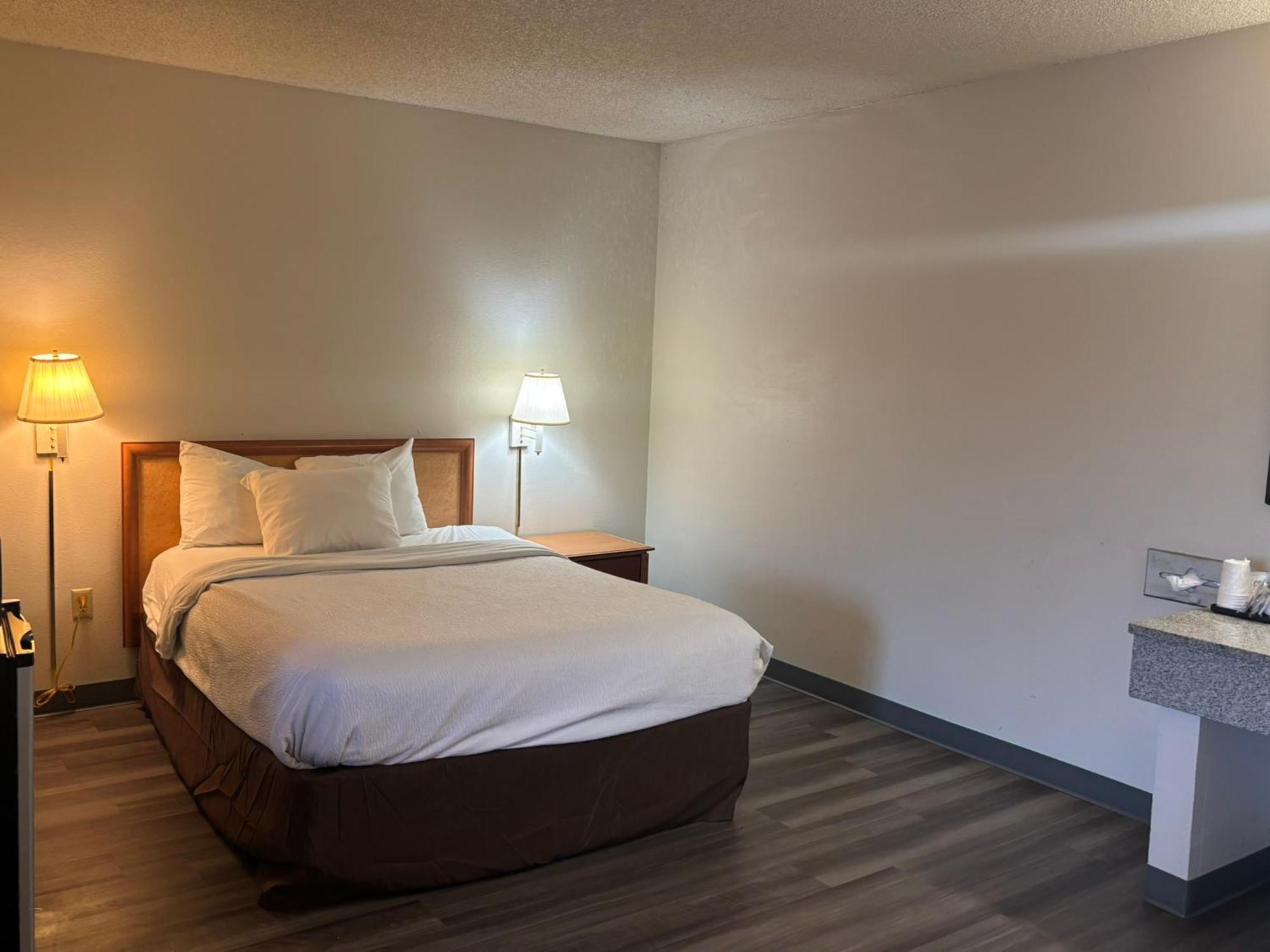 Skyway Inn - Seatac Eksteriør billede